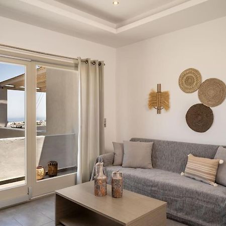 In The Heart Of Fira & Free Pool - Nychteri Suite Zewnętrze zdjęcie
