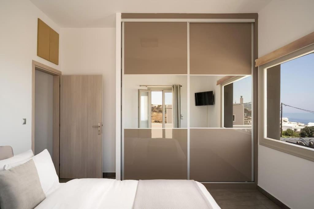 In The Heart Of Fira & Free Pool - Nychteri Suite Zewnętrze zdjęcie