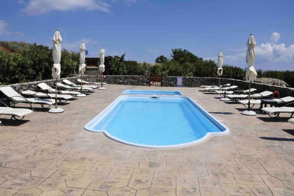 In The Heart Of Fira & Free Pool - Nychteri Suite Zewnętrze zdjęcie