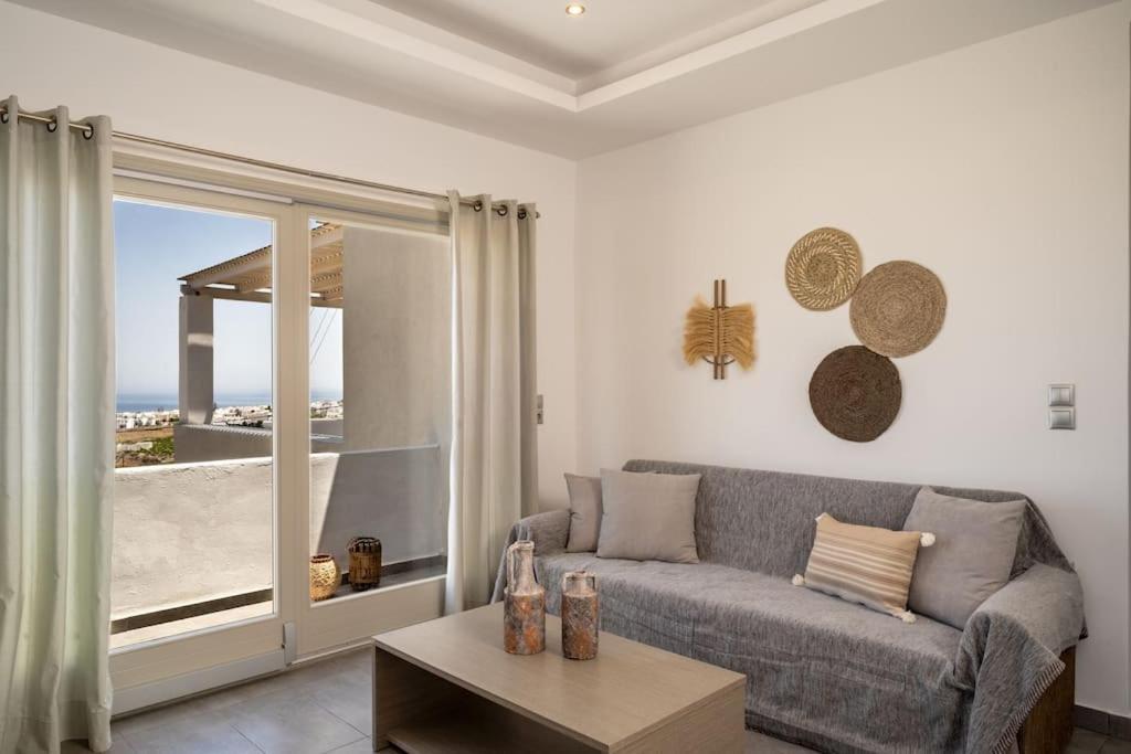 In The Heart Of Fira & Free Pool - Nychteri Suite Zewnętrze zdjęcie